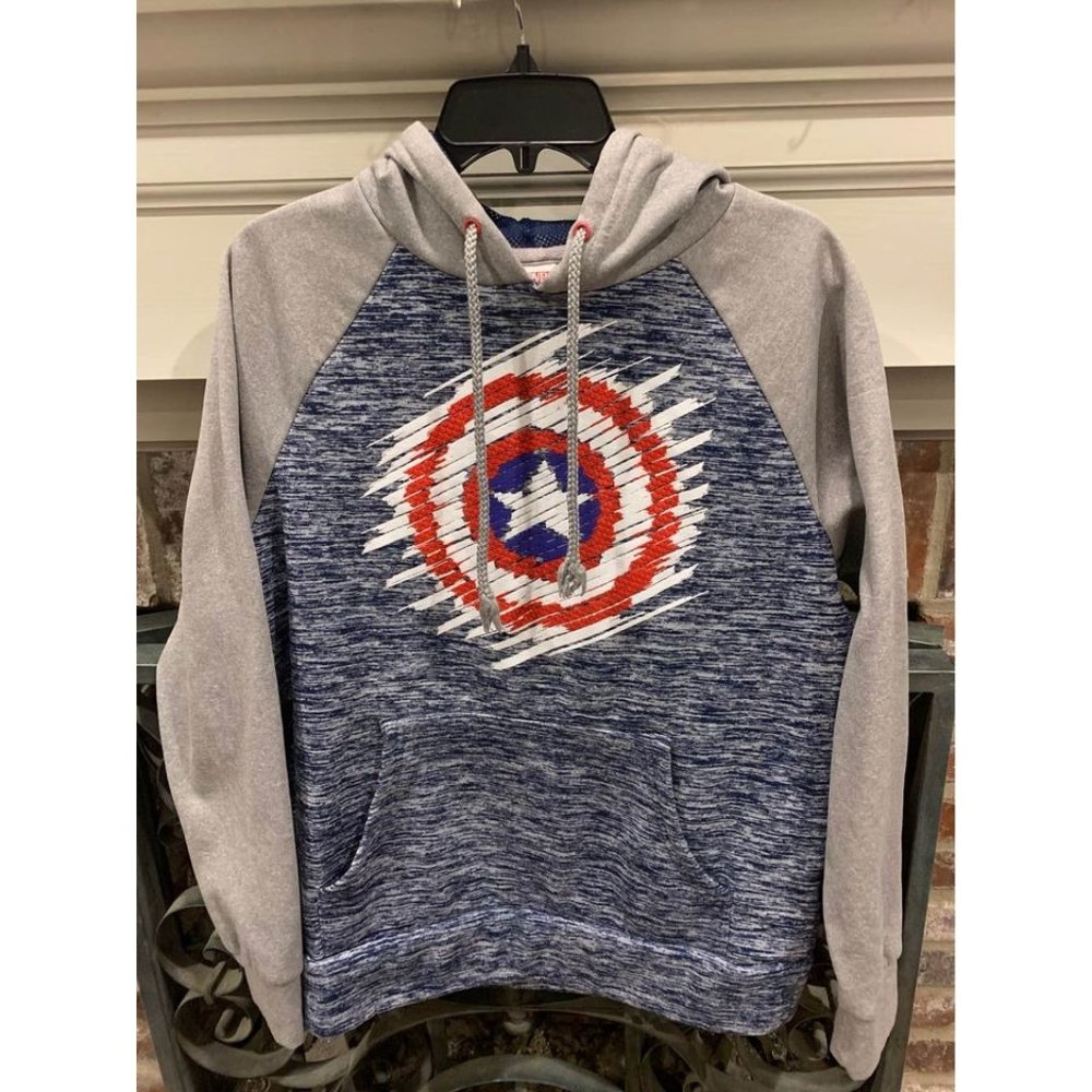 Marvel Captain America hoodie, size adult small, excellent condition (Bin X)